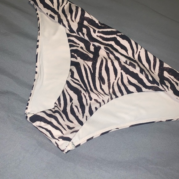 5/$25!!!  Cute Zebra Bikini Bottom from H & M - Picture 2 of 10